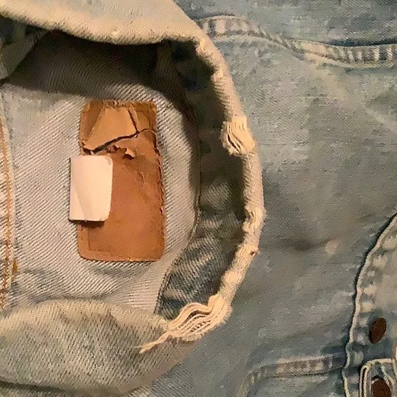 Men's Vintage Light Blue Denim Jacket - Picture 4 of 7